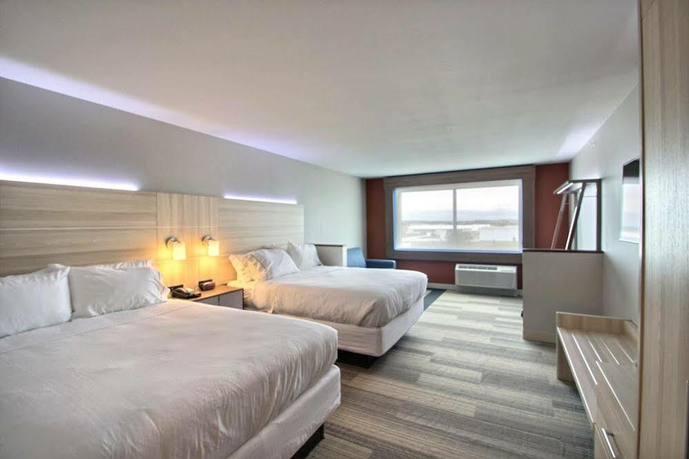 Holiday Inn Express & Suites Fond Du Lac By Ihg Экстерьер фото