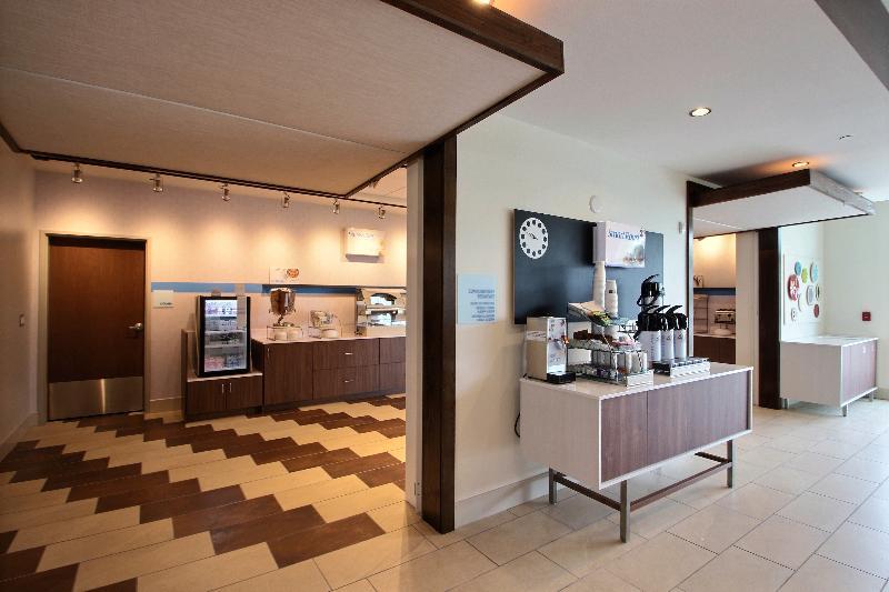 Holiday Inn Express & Suites Fond Du Lac By Ihg Экстерьер фото